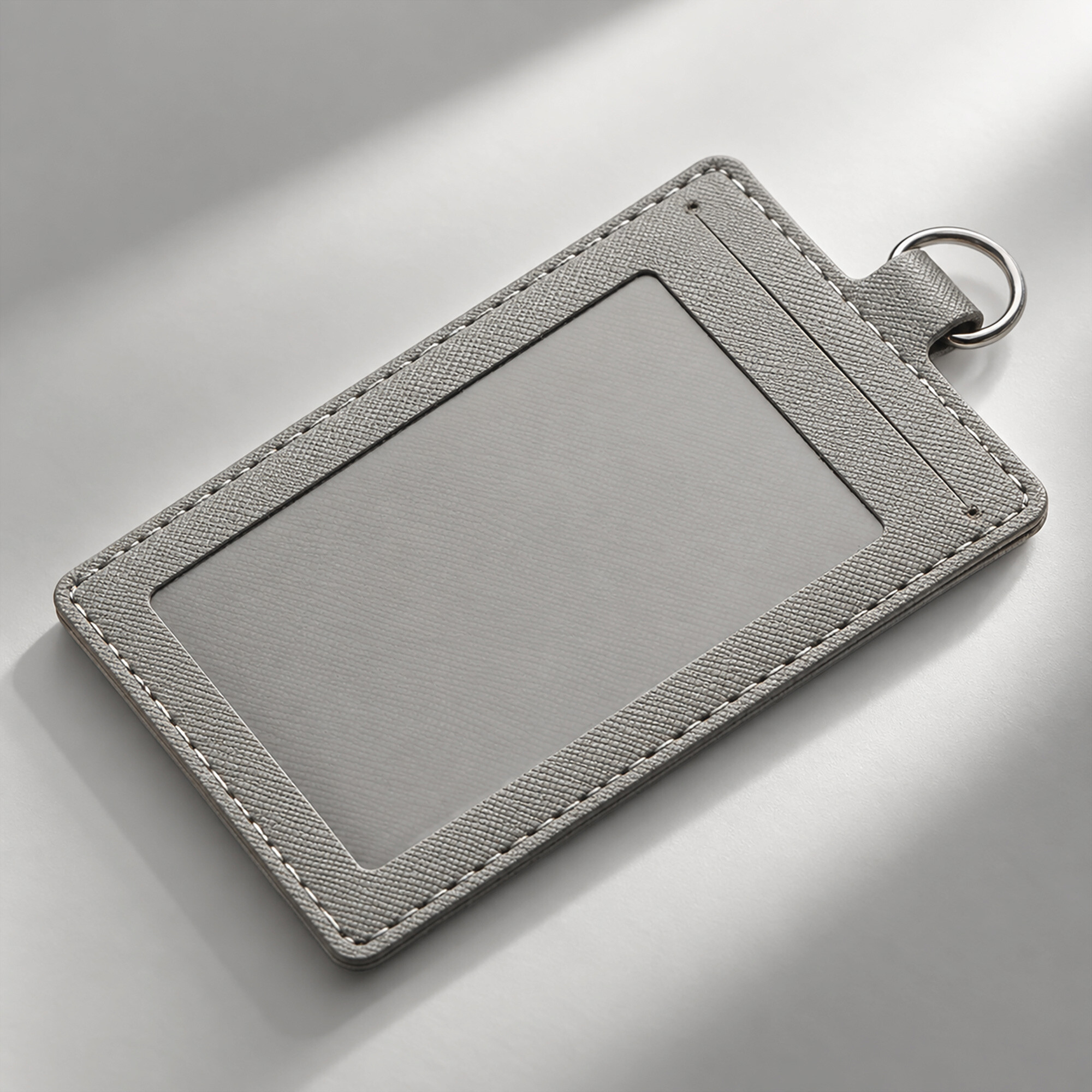 Чехол для карт и пропуска с подвесом вертикальный «Фэйвор», светло-серый